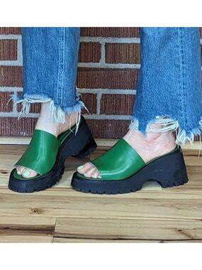 FREE PEOPLE Winona Wedge Sandals / Kelly Green